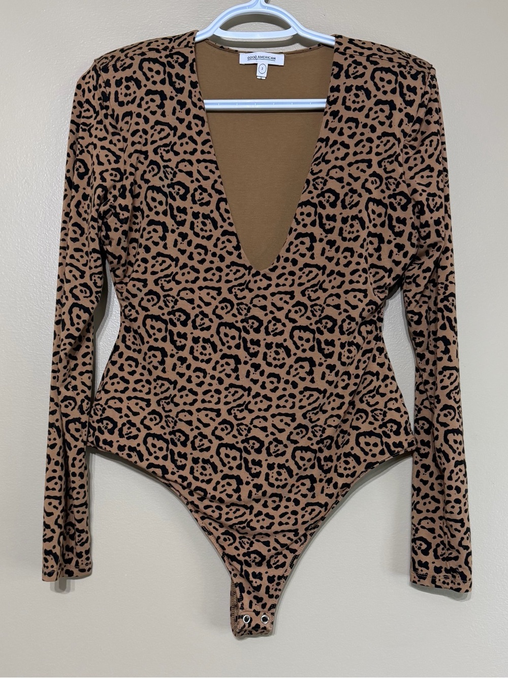 Good American Leopard Power Shoulder Bodysuit - Picture 7 of 16